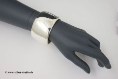Armreif breit Hammerschlag Sterling-Silber 925/000