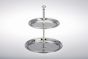 Versilberte Etagere mit zwei Tellern